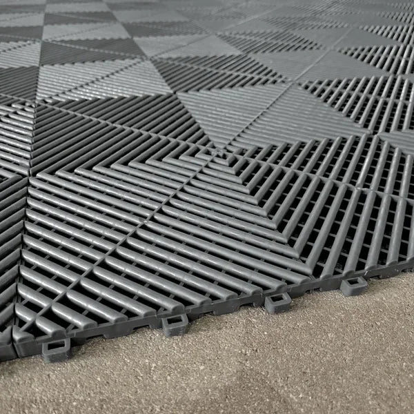 15,68M² Showroom Garagevloer - Zwart/Rood Pijlen - 280Cmx560Cm