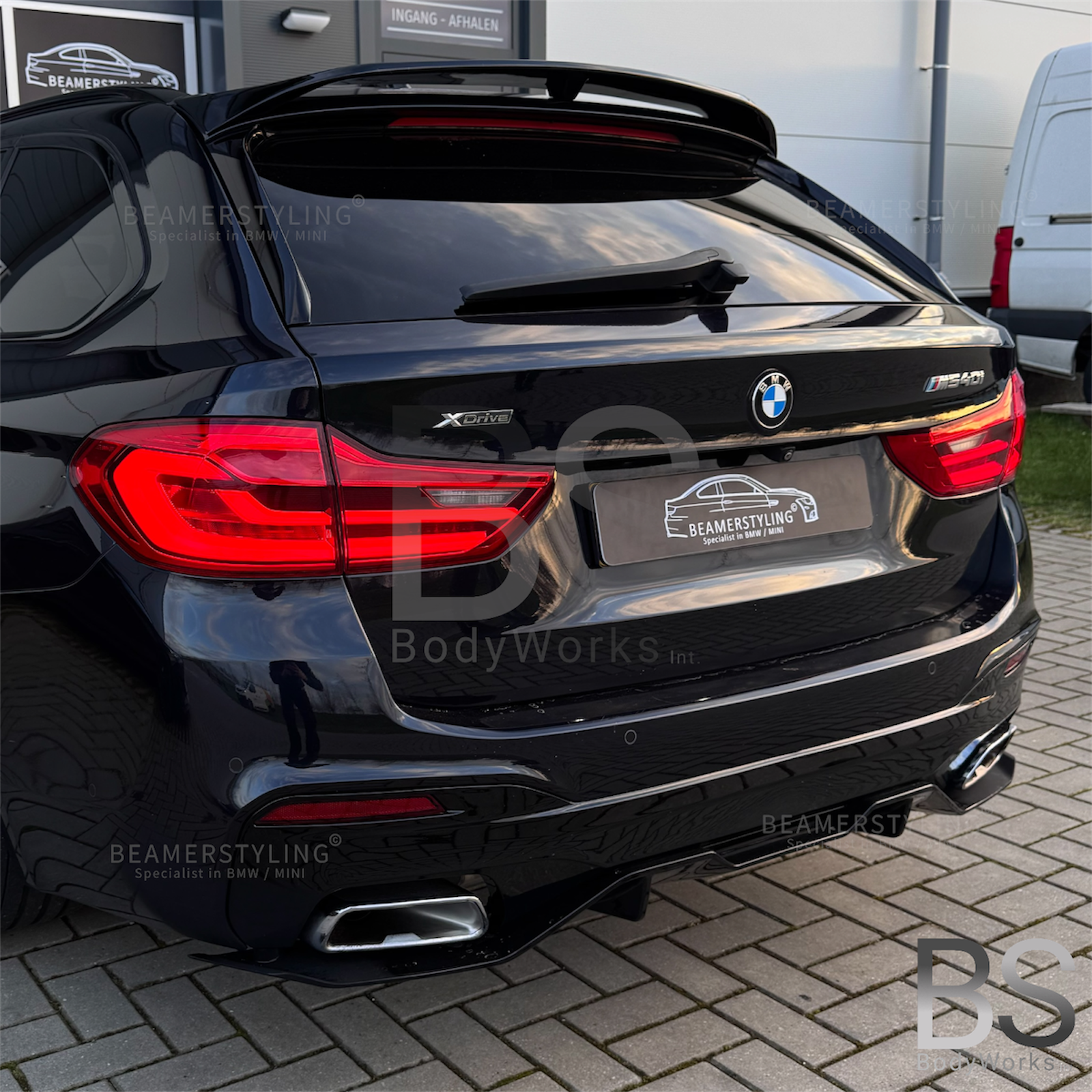 Diffuser - BMW G30 / G31 - M Performance Look - Voor 550i - Hoogglans Zwart | 17-23