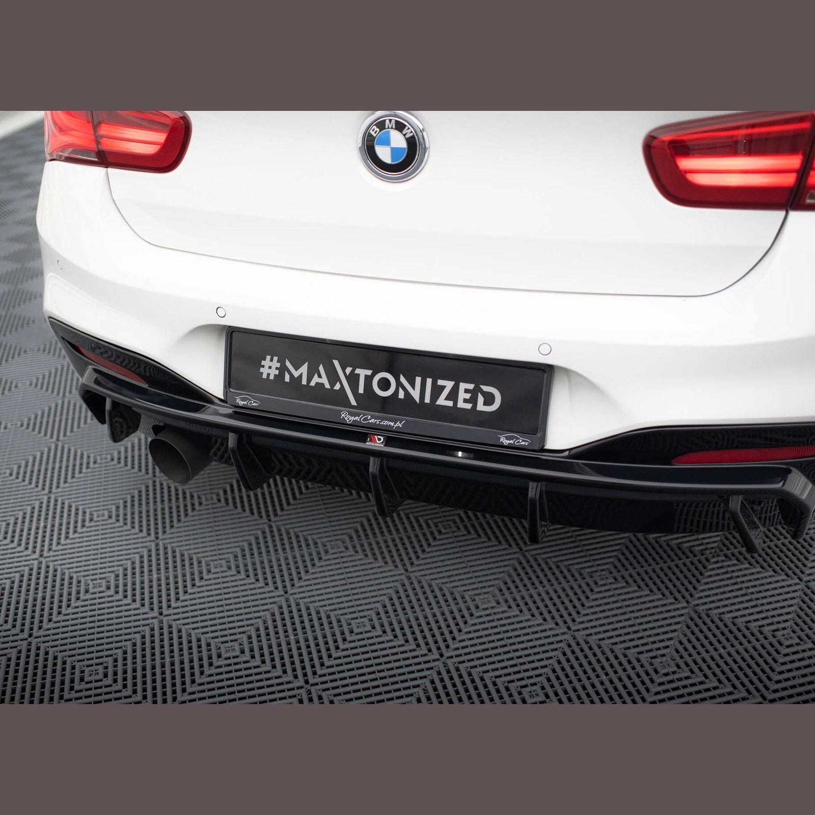 Diffuser V3 - BMW F20LCI / F21LCI - 1 Uitlaat Links - Maxton Design | 2015-2019