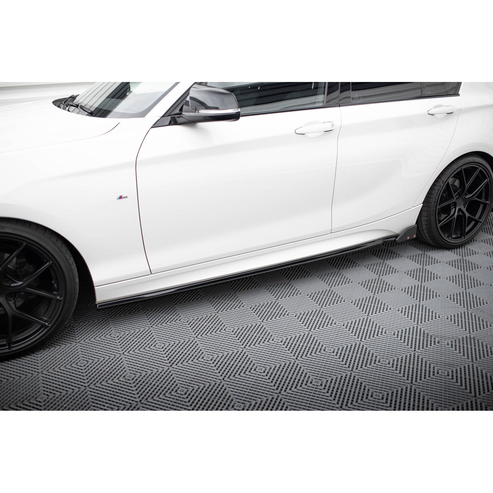 Side Skirt Extensions V4 + Vinnen - BMW 1 Serie F20 - Maxton Design | 2011-2019