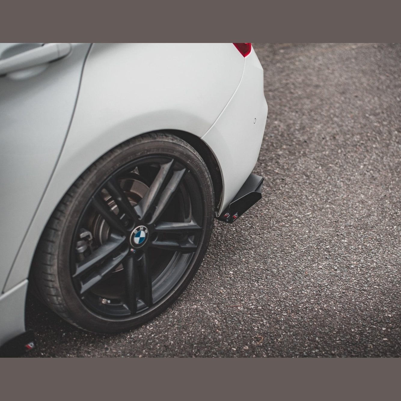 Street Pro Achterbumper Splitters V3 + Vinnen - BMW F20LCI / F21LCI - M Pakket - Maxton Design | 2015-2019