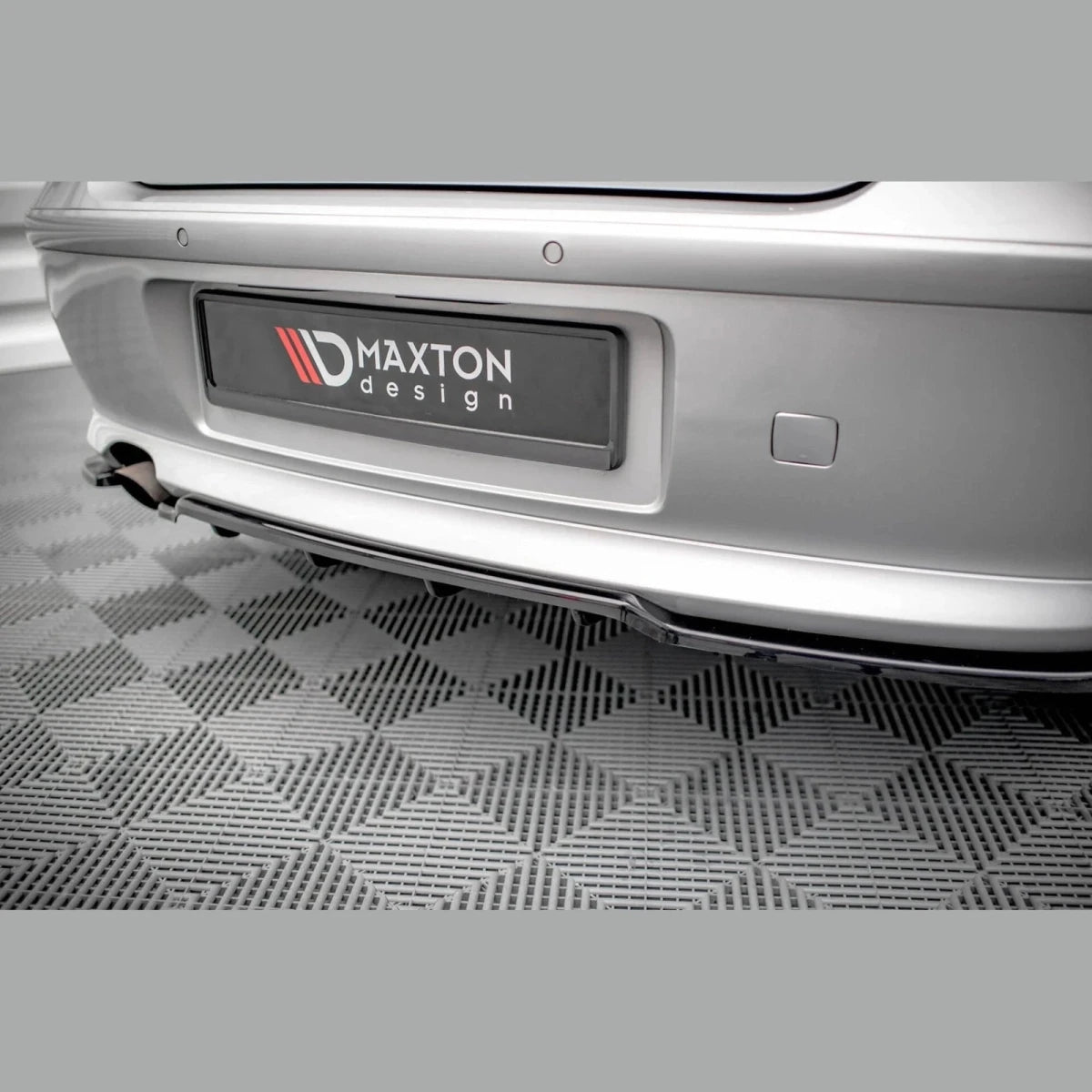 Achterbumper Splitter - BMW 1 Serie E81 / E87 - Maxton Design | 2007 - 2012 - Beamerstyling.nl