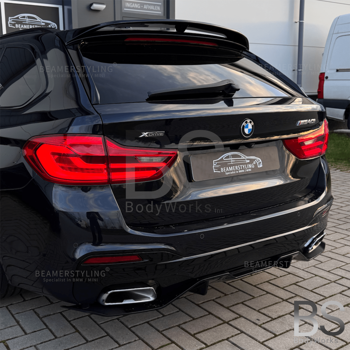 Diffuser - BMW G30 / G31 - M Performance Look - Voor 550i - Hoogglans Zwart | 17 - 23 - Beamerstyling.nl
