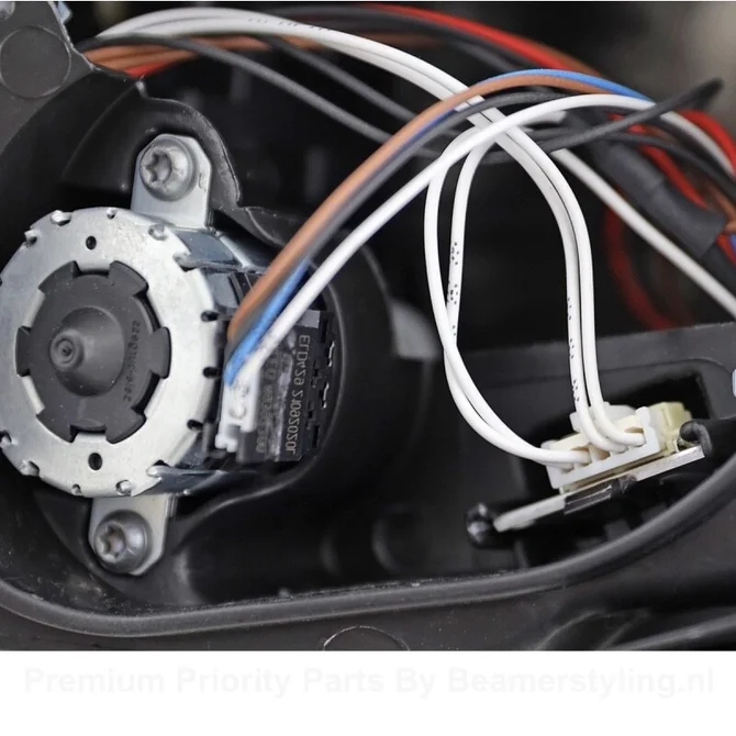 Koplamp - BMW X1 E84 - Valeo - Bi-Xenon | 12-15