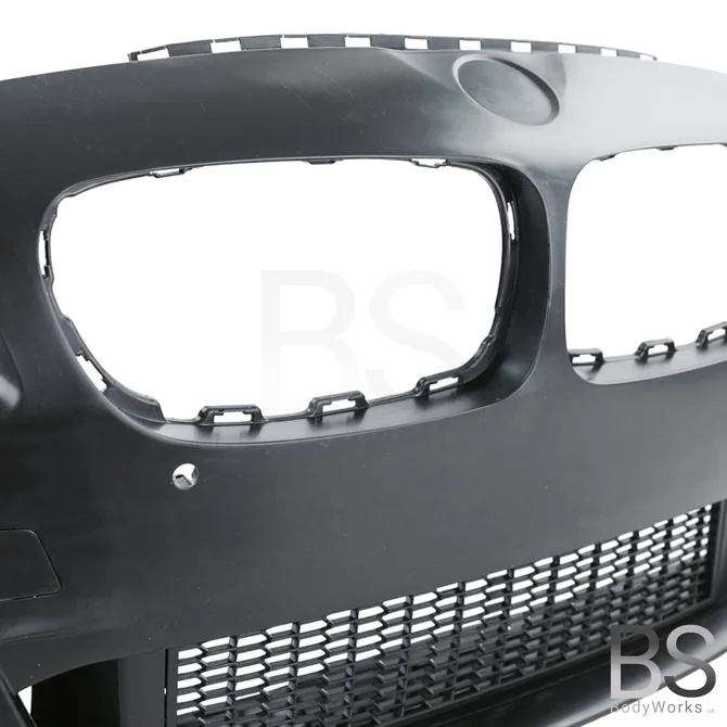 Voorbumper - BMW F10 / F11 - M Pakket Look - PDC + Smoke Mistlampen