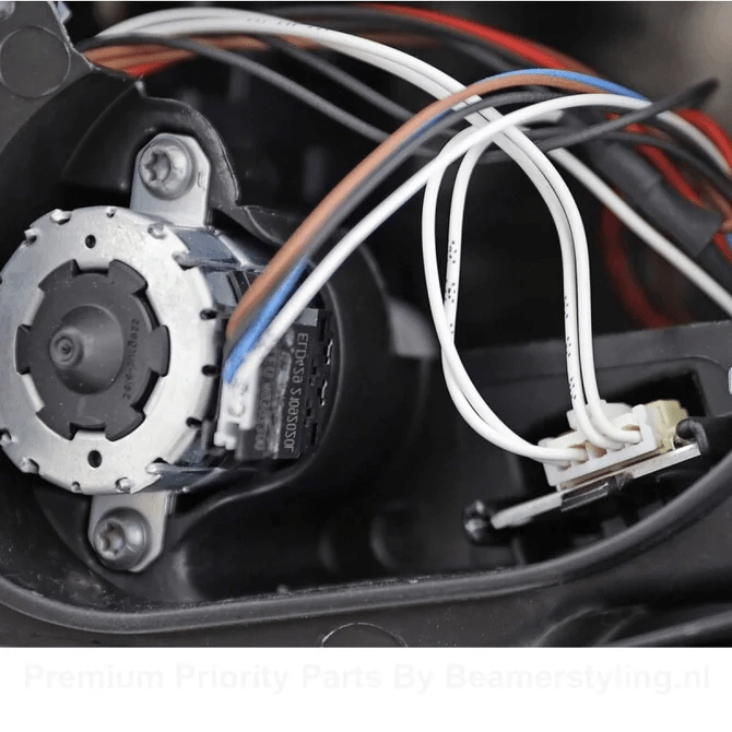 Koplamp - BMW X1 E84 - Valeo - Bi - Xenon | 12 - 15 - Beamerstyling.nl