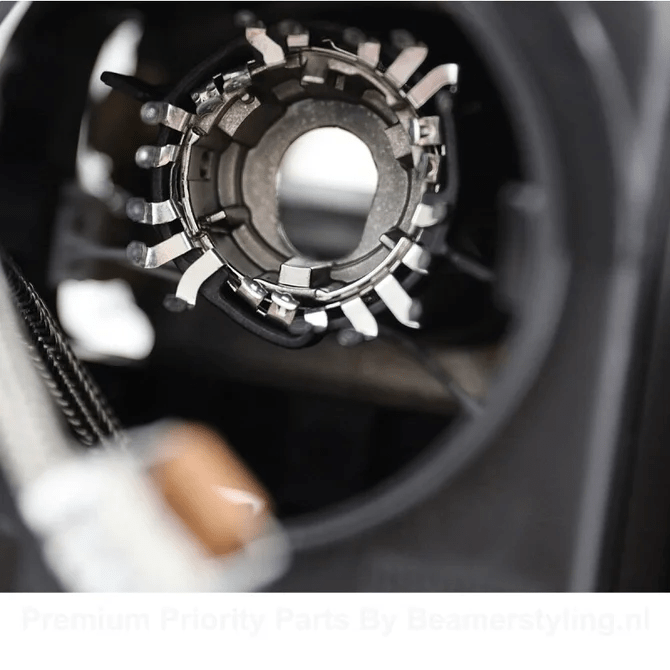 Koplamp - BMW X1 E84 - Valeo - Bi - Xenon | 12 - 15 - Beamerstyling.nl