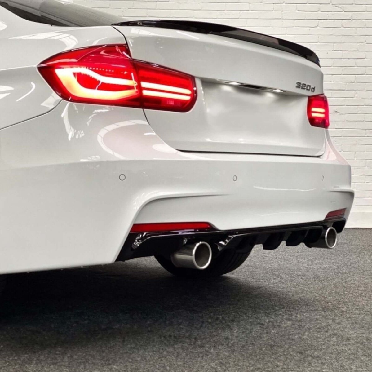 Performance Pakket - BMW 3 Serie F30 / F31 - 335i/340i - Hoogglans Zwart | 12 - 19 - Beamerstyling.nl