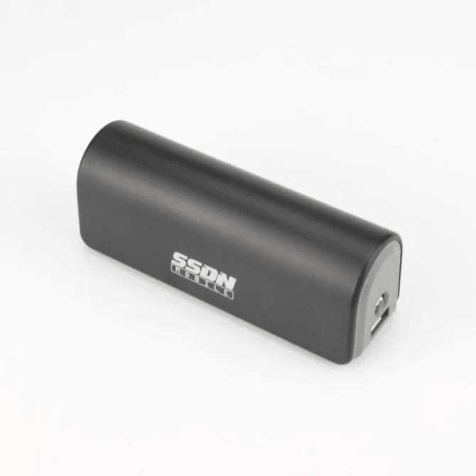 Power Bank - Ultra Compact - Met Zaklamp | 2200 Mah - Beamerstyling.nl