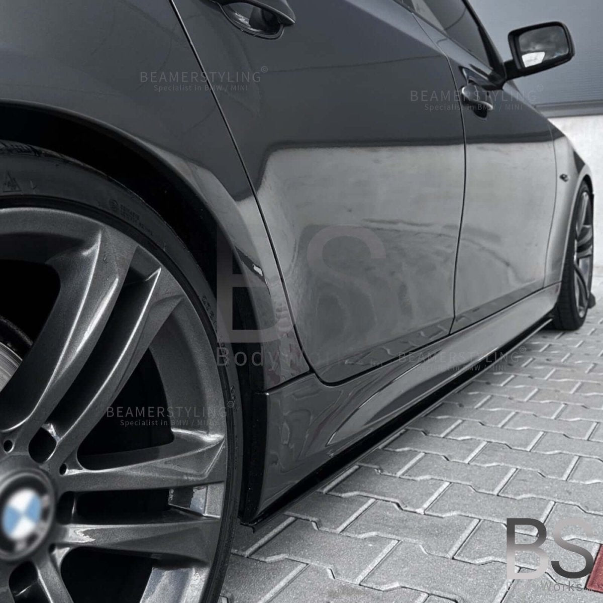 Side Skirts Extensions - BMW E60 / E61 - M Pakket - Hoogglans Zwart | 03 - 10 - Beamerstyling.nl