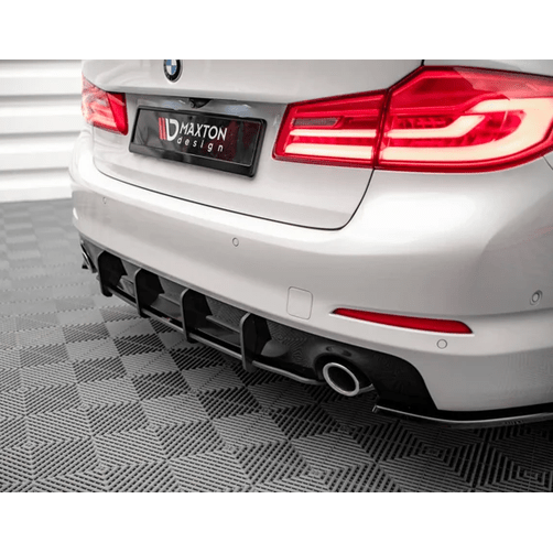 Street Pro Diffuser - BMW G30 / G31 - Maxton Design — Zwart / 2X Rood - Beamerstyling.nl